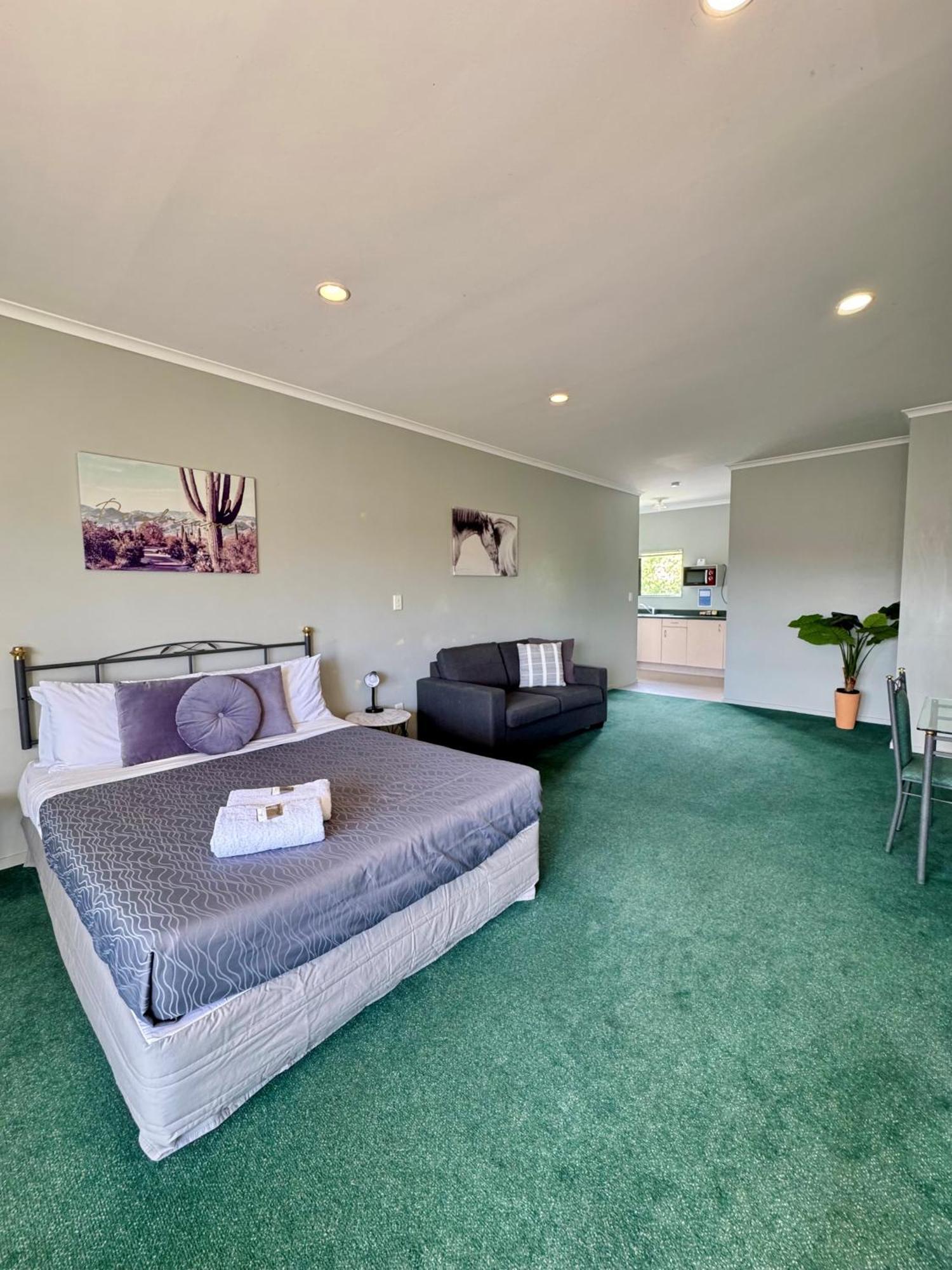 מטאמאטה O'Reillys Motel מראה חיצוני תמונה